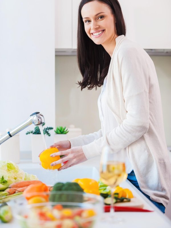 Only clean and fresh vegies for my salad.