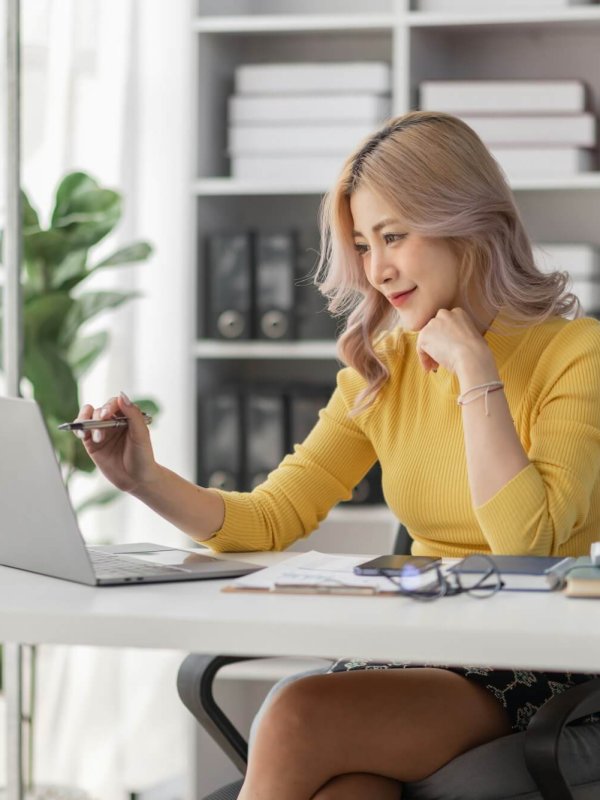 Young Asian business creative business womsn coworker in office Happy to be successful partnership t